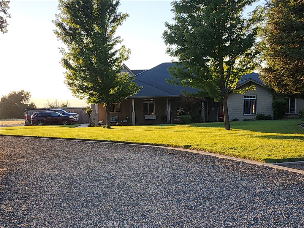 main property photo 11