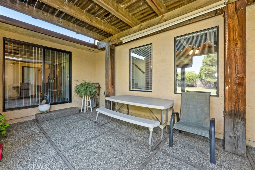 main property photo 28