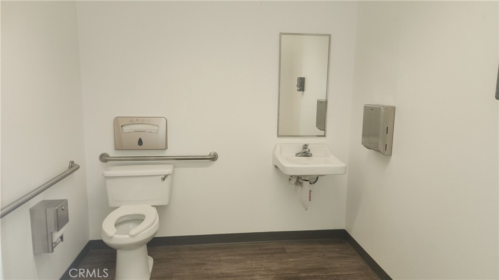 main property photo 7