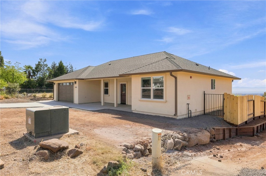 main property photo 28