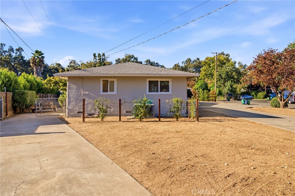 main property photo 39
