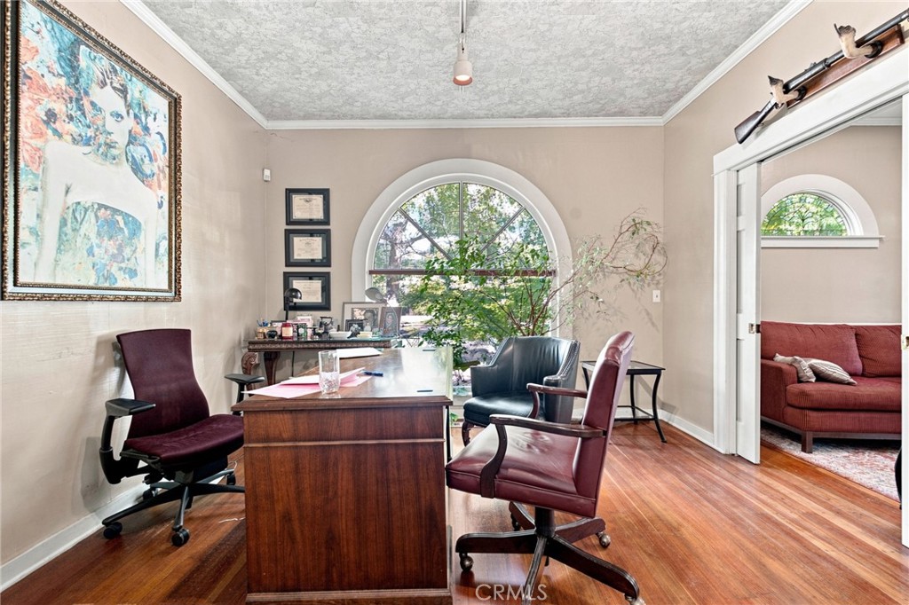 main property photo 10