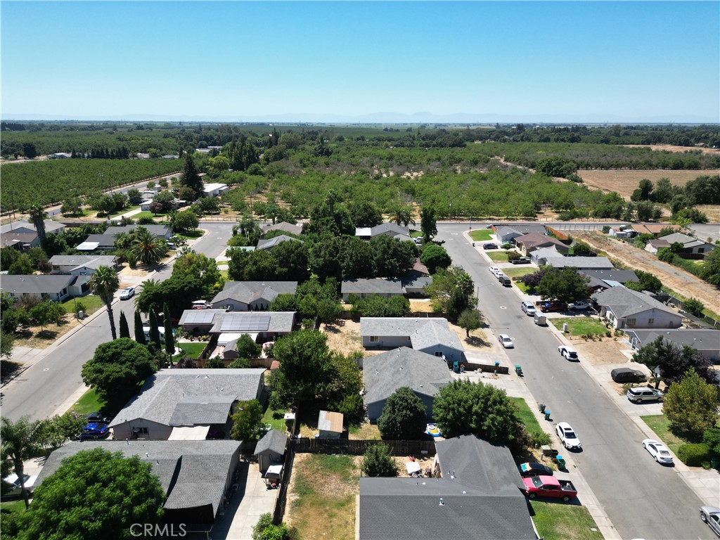main property photo 30