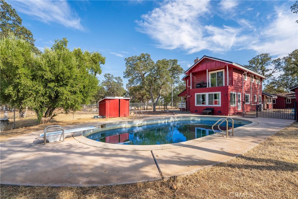 main property photo 50