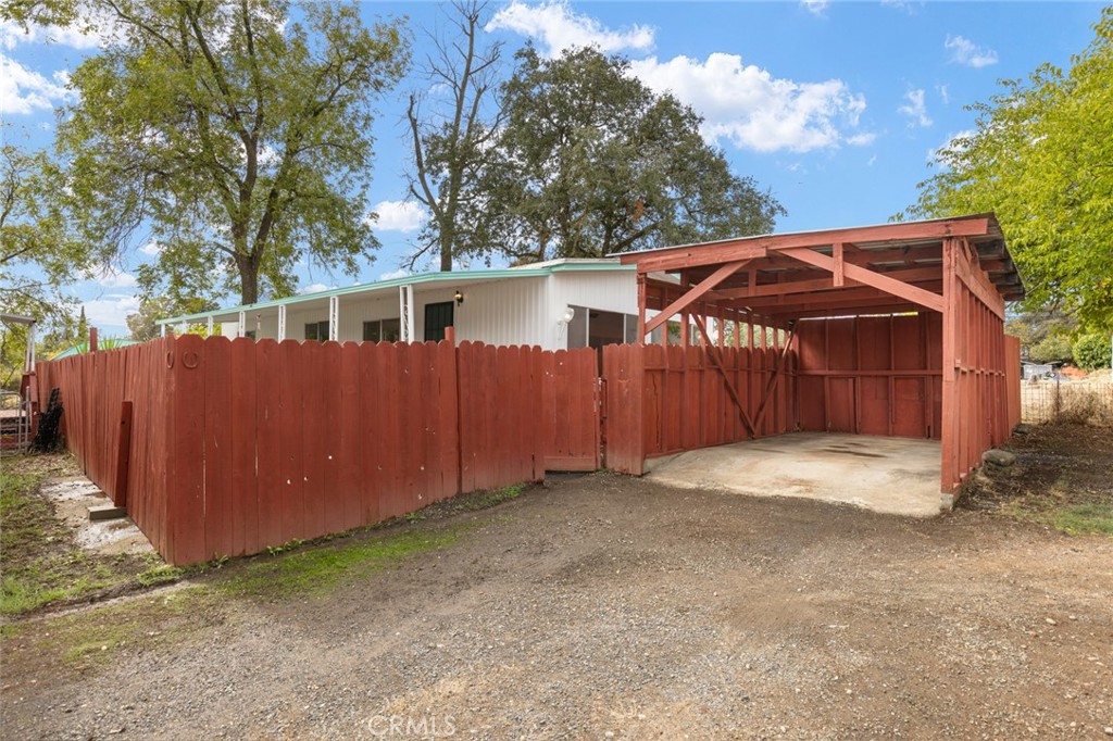 main property photo 18