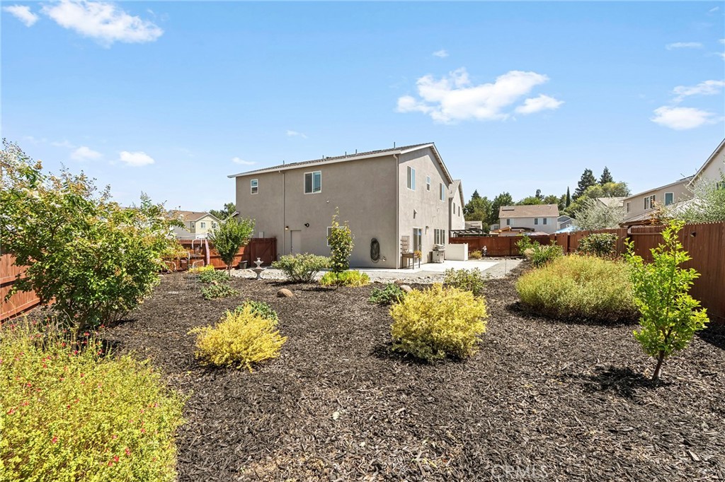 main property photo 6