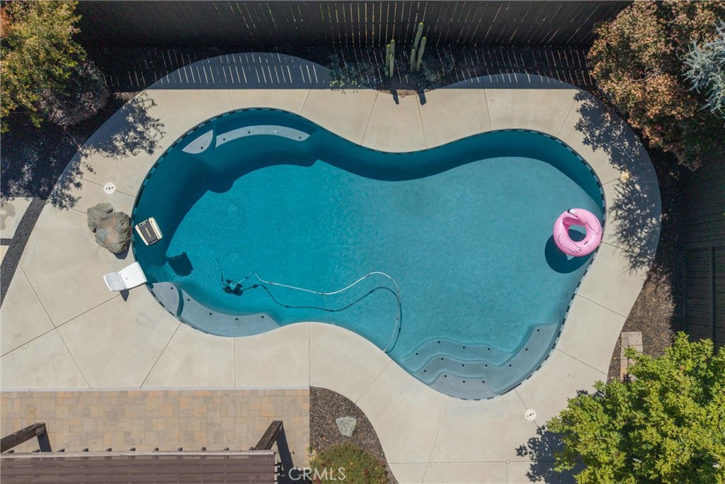 main property photo 59