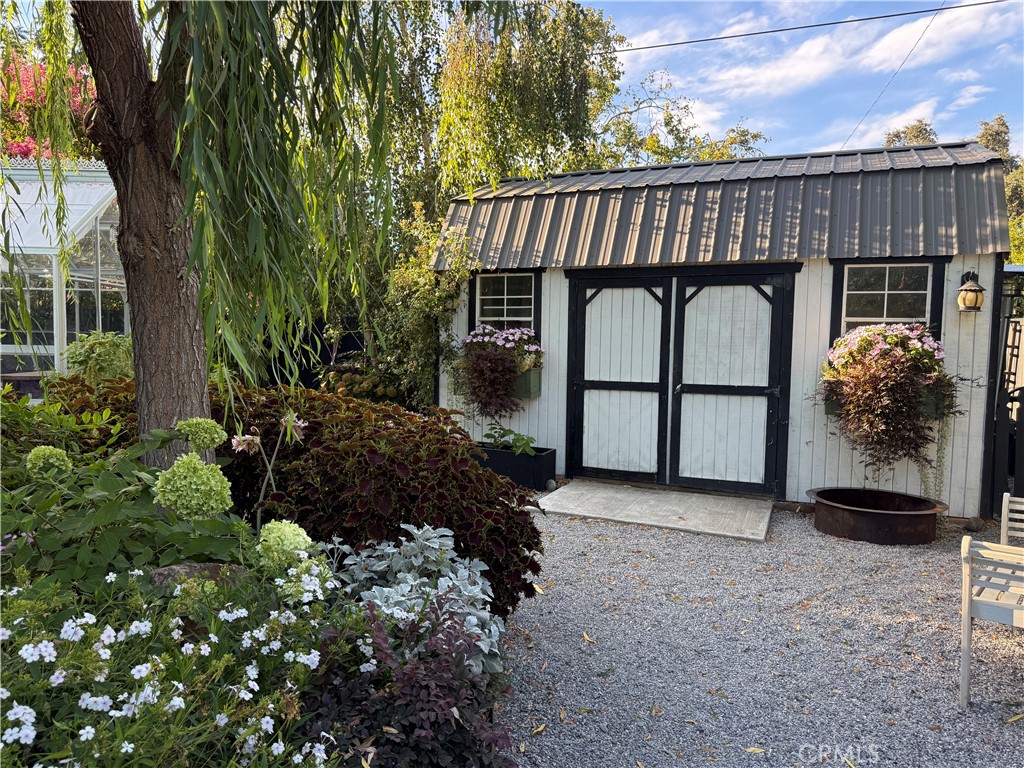 main property photo 13