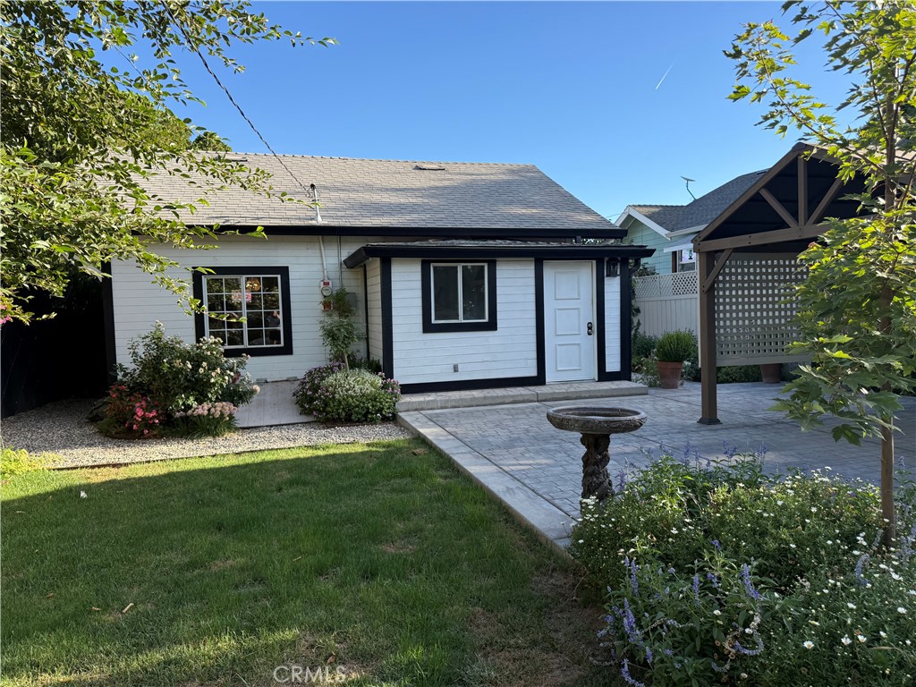 main property photo 17