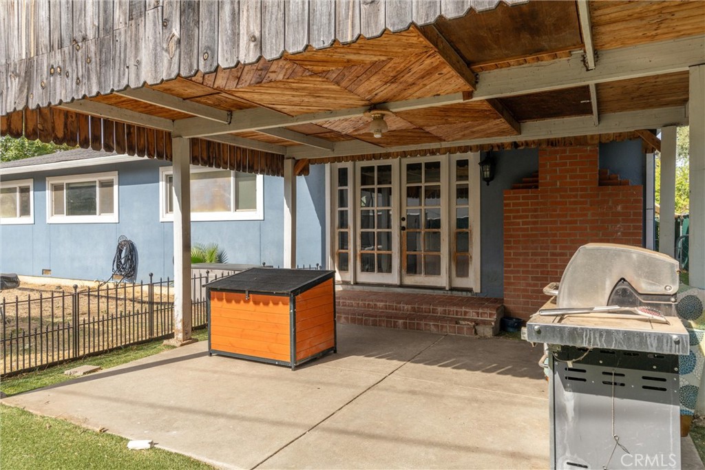 main property photo 31