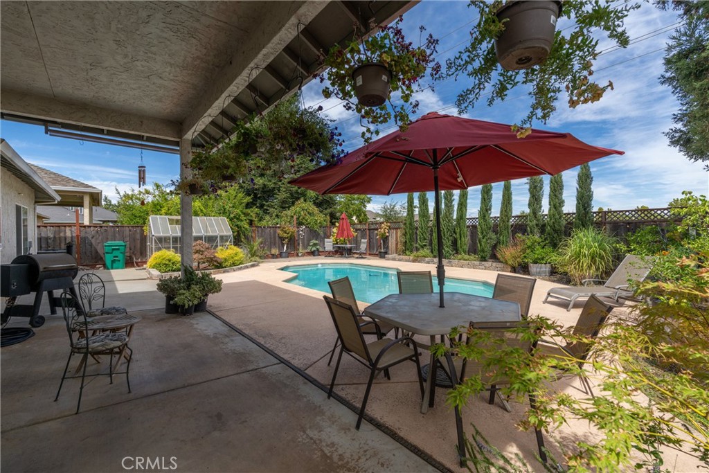 main property photo 33