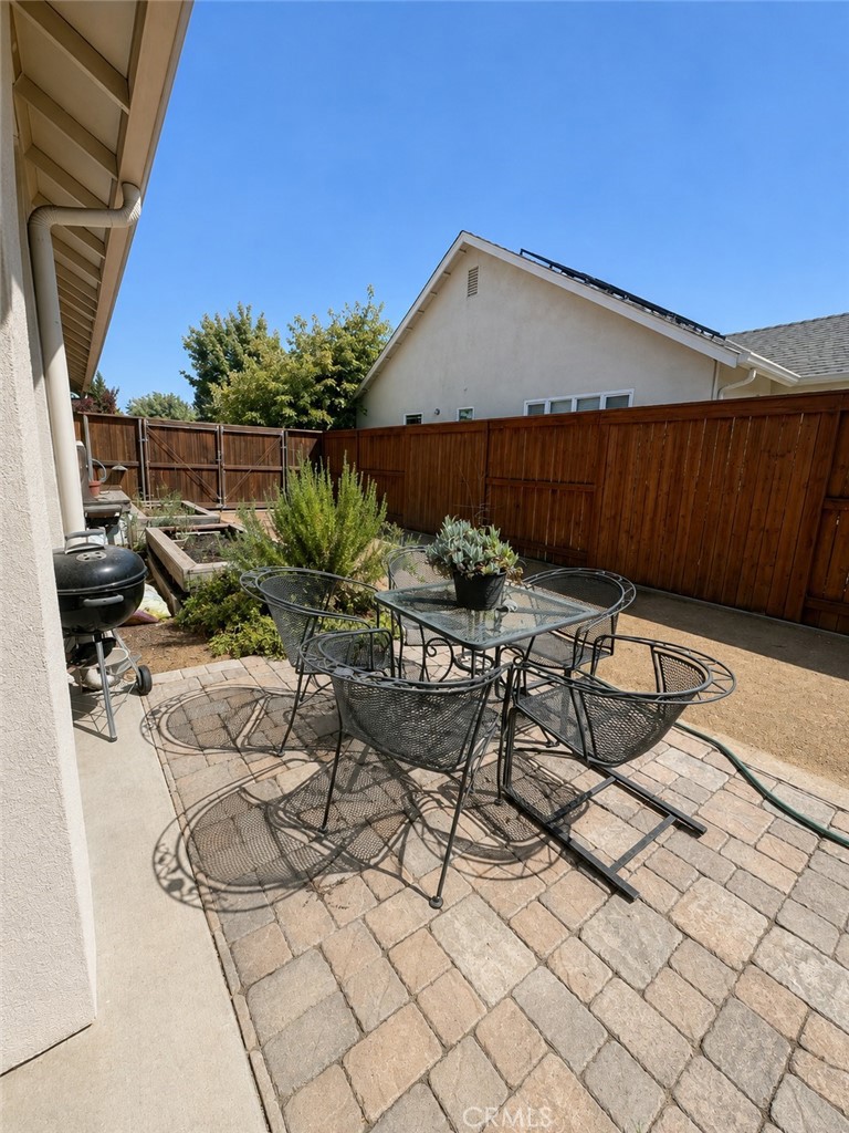 main property photo 19
