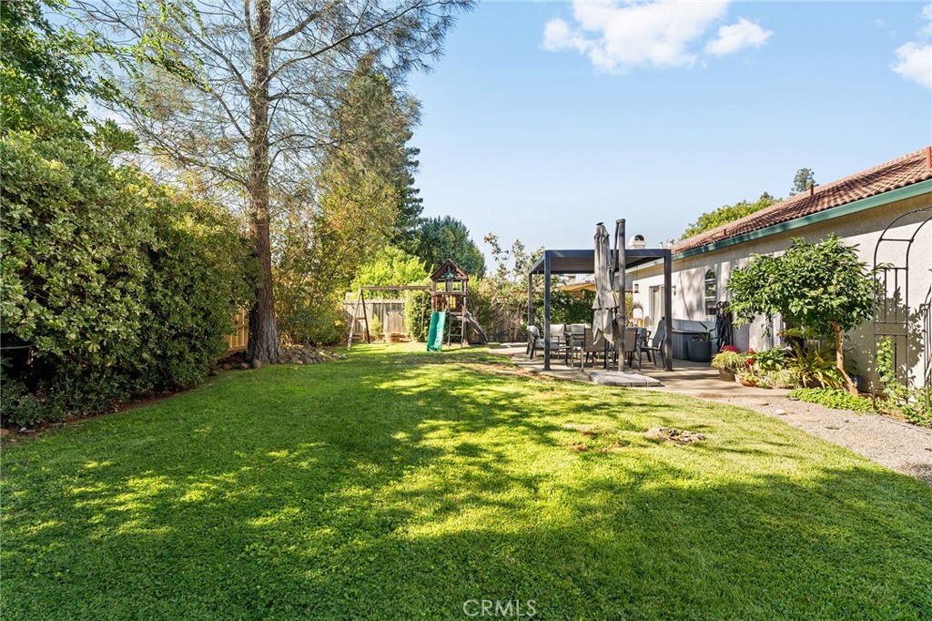 main property photo 18