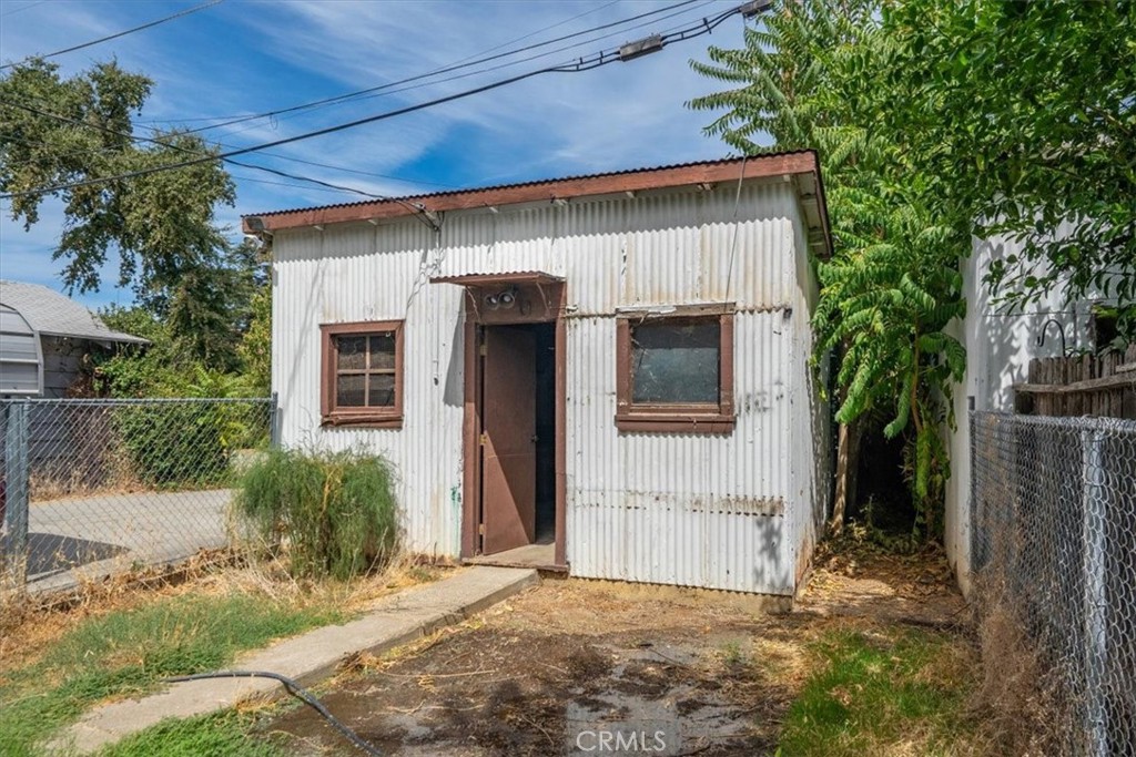 main property photo 29