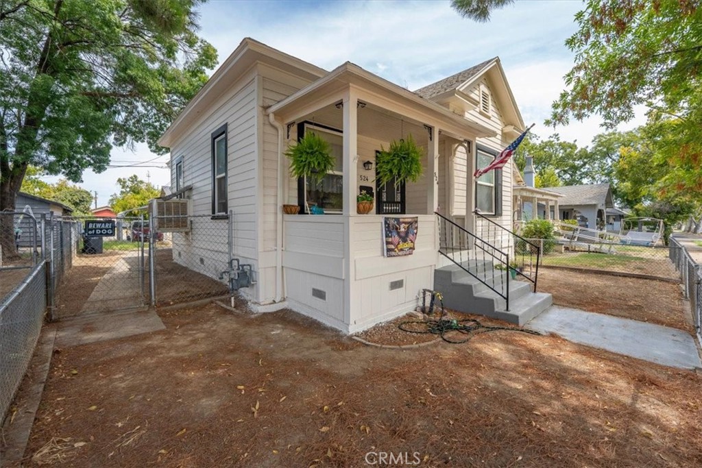 main property photo 40