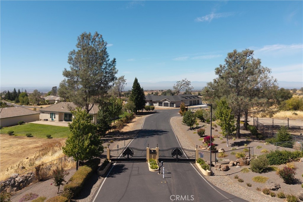 main property photo 11