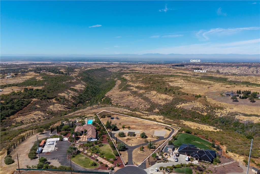 main property photo 17