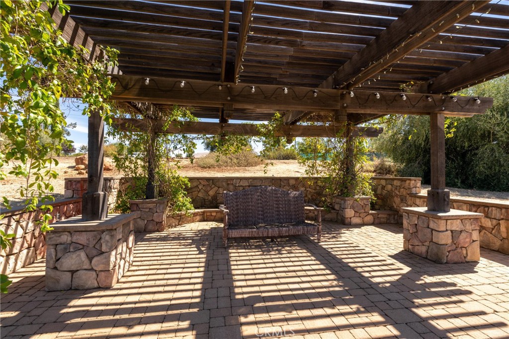 main property photo 25