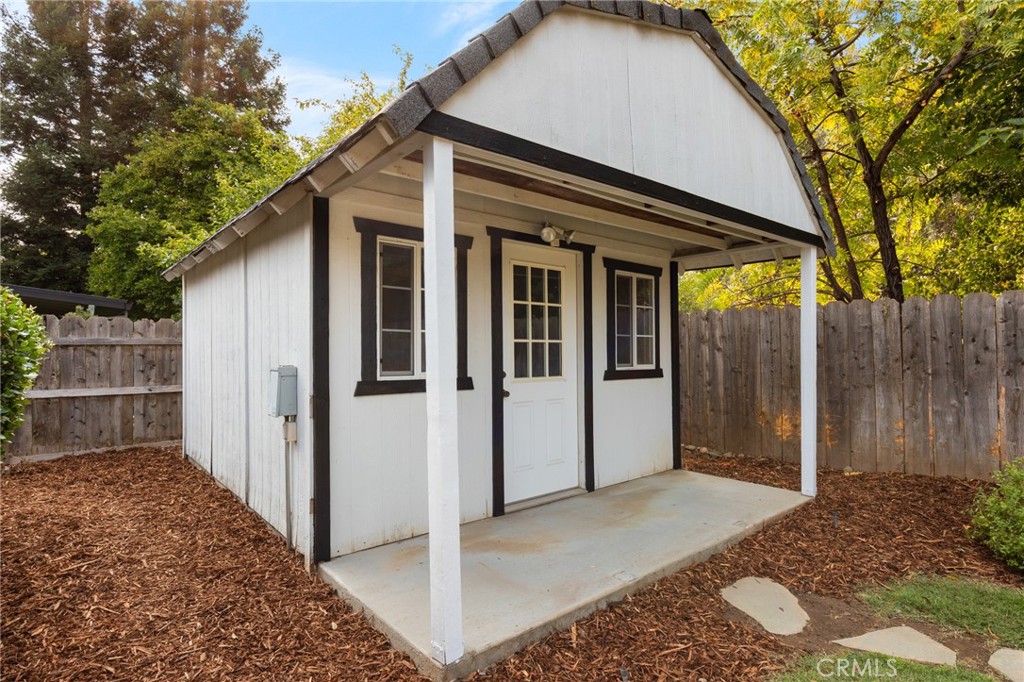 main property photo 19