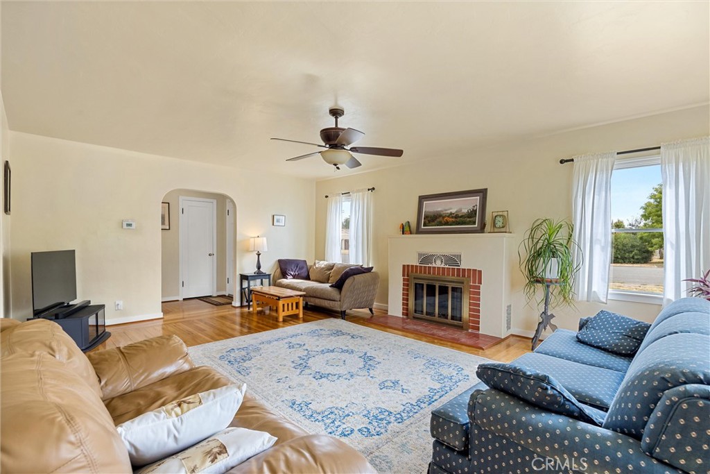 main property photo 7