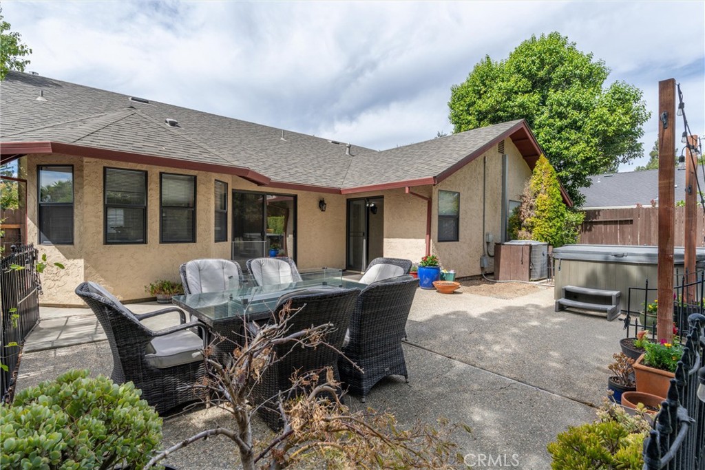 main property photo 40