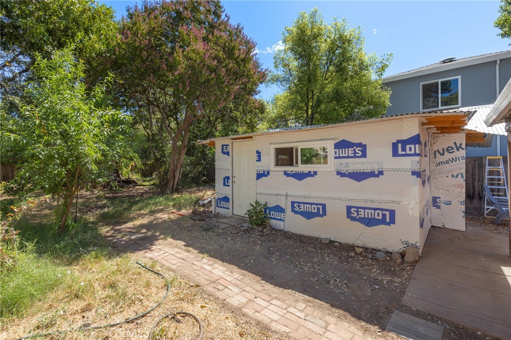 main property photo 18