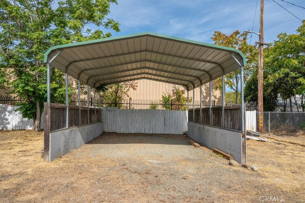 main property photo 27
