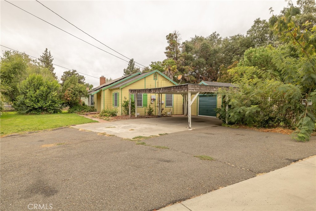 main property photo 12