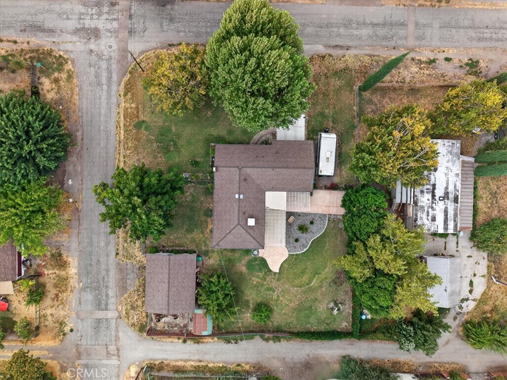 main property photo 41