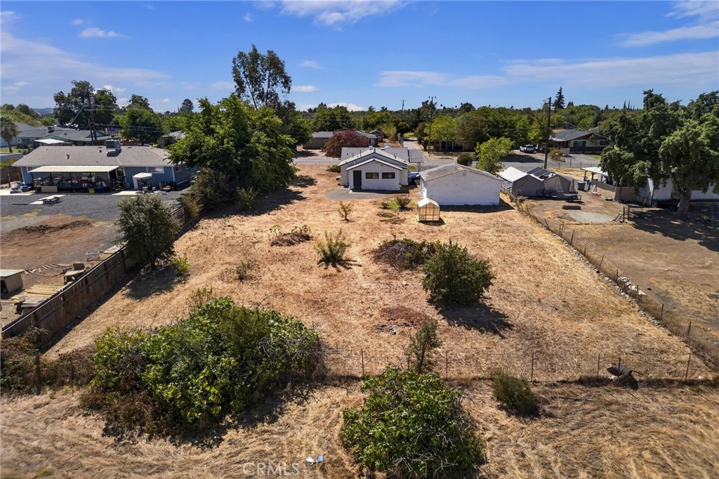 main property photo 37