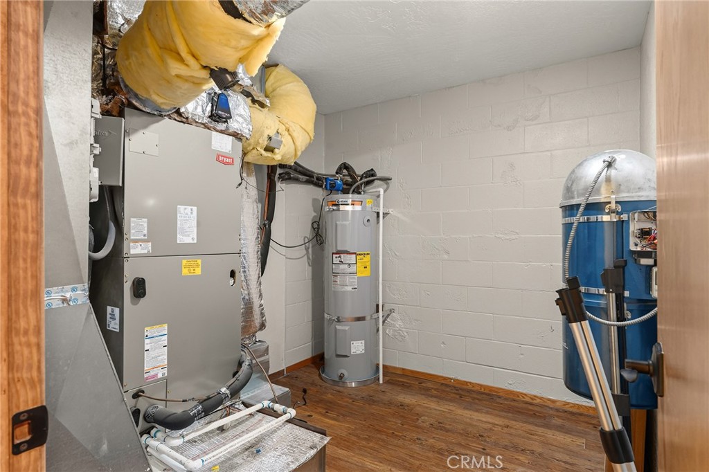 main property photo 50