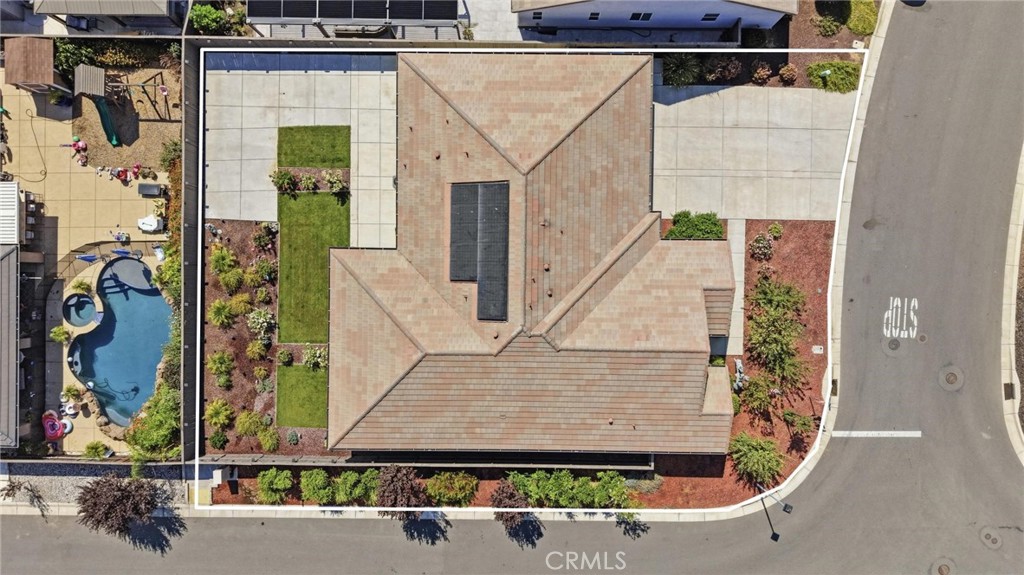 main property photo 6