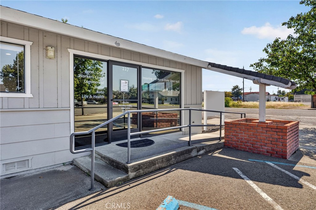 main property photo 10