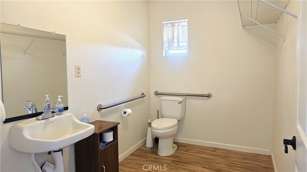 main property photo 13