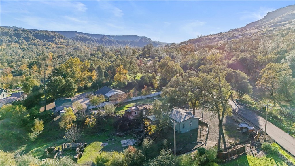 main property photo 40