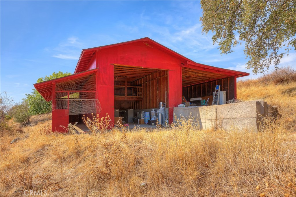 main property photo 36