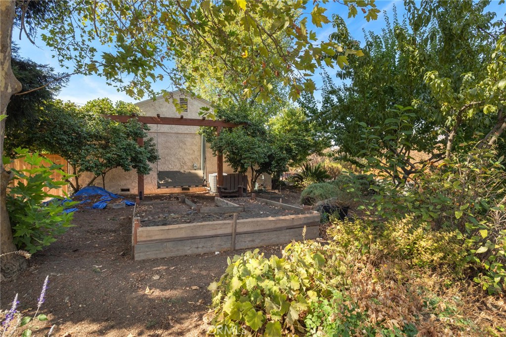 main property photo 22