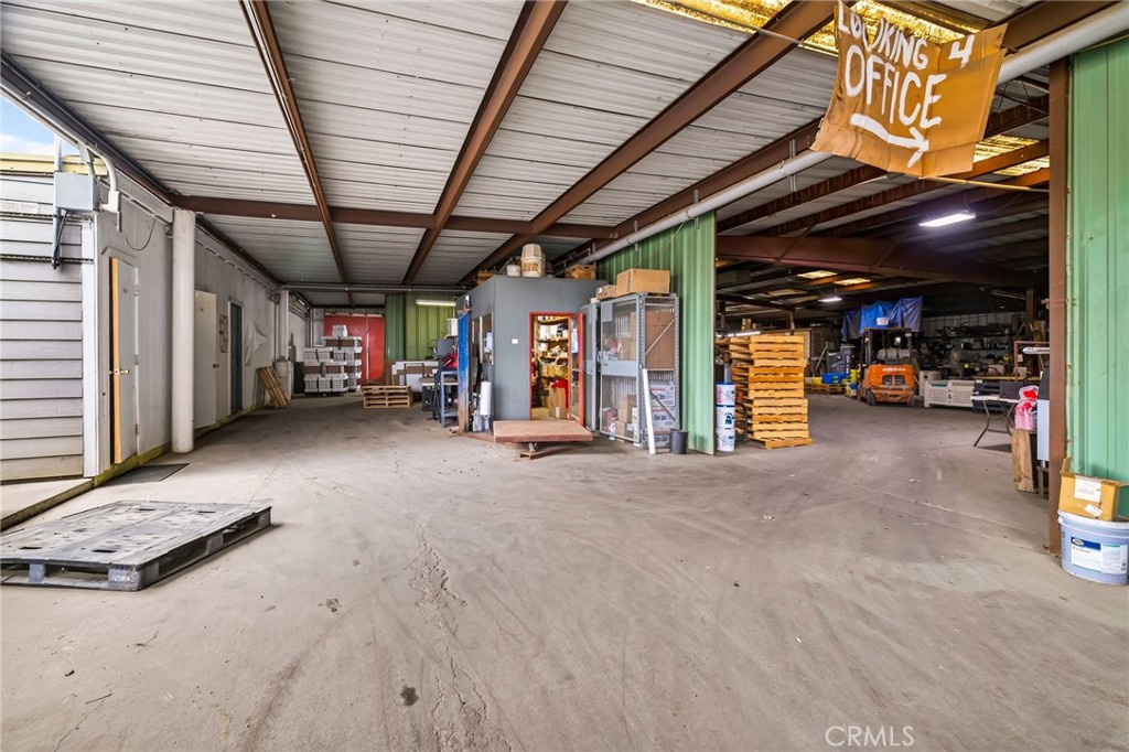 main property photo 50