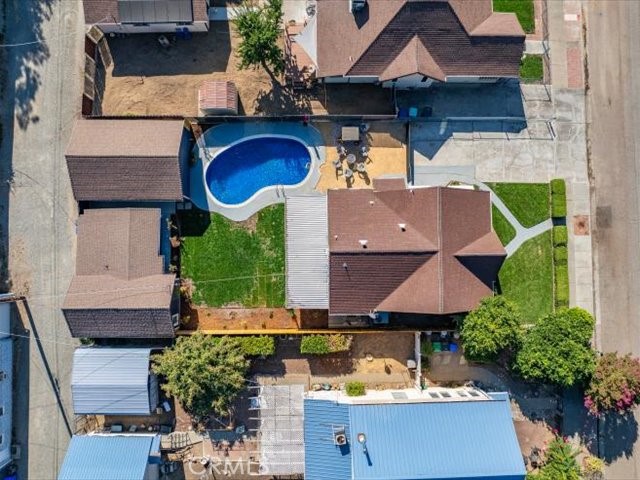main property photo 28