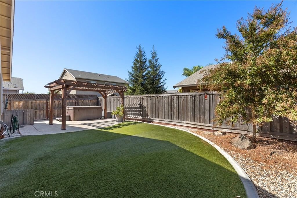 main property photo 23