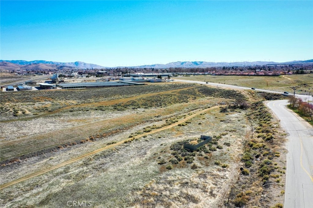 main property photo 16