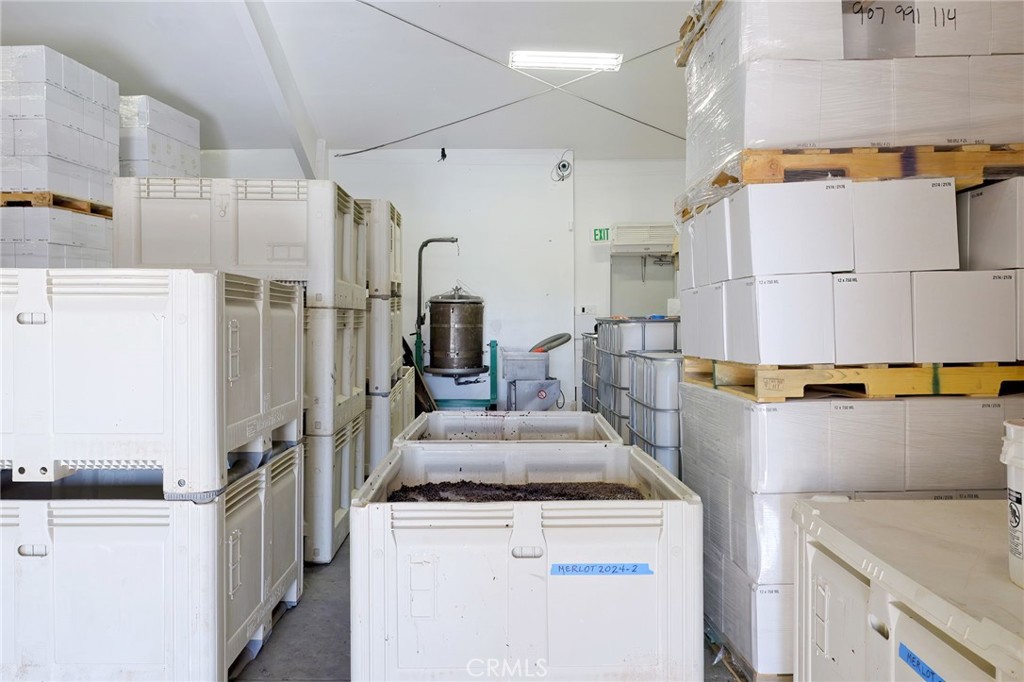 main property photo 50