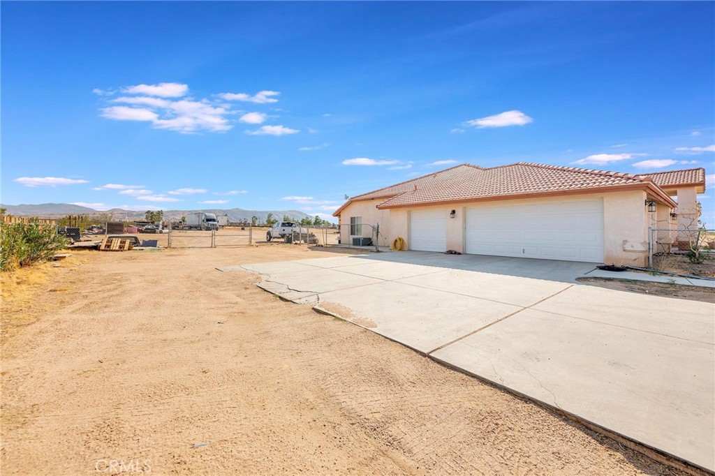 main property photo 30