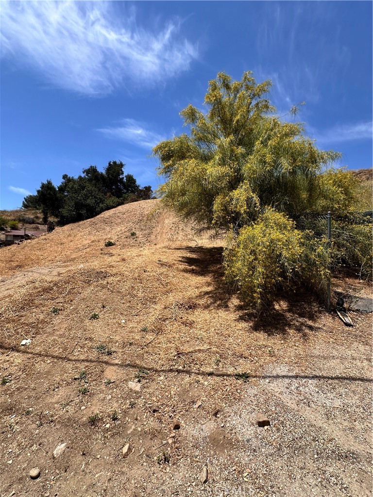 main property photo 11