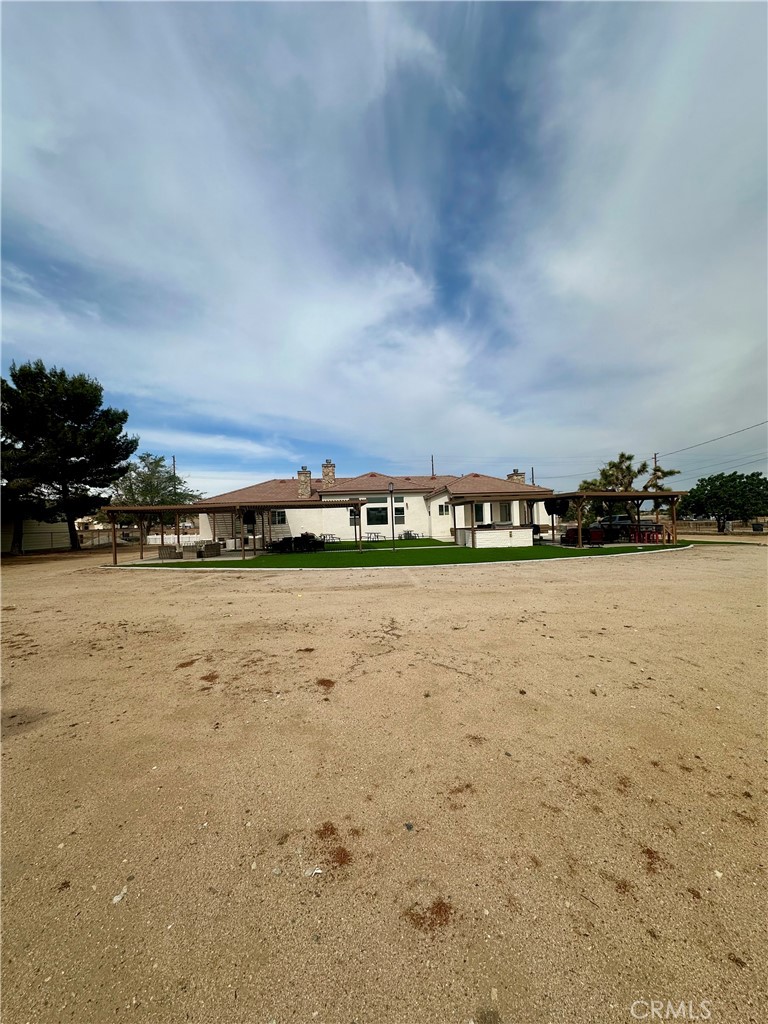 main property photo 28