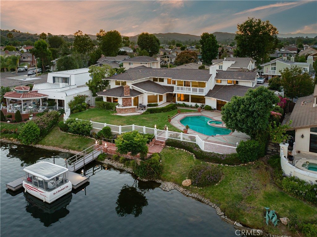main property photo 40