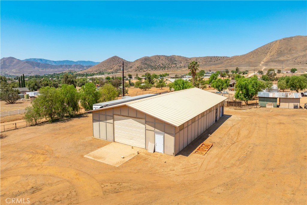 main property photo 40