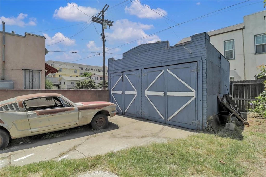 main property photo 29