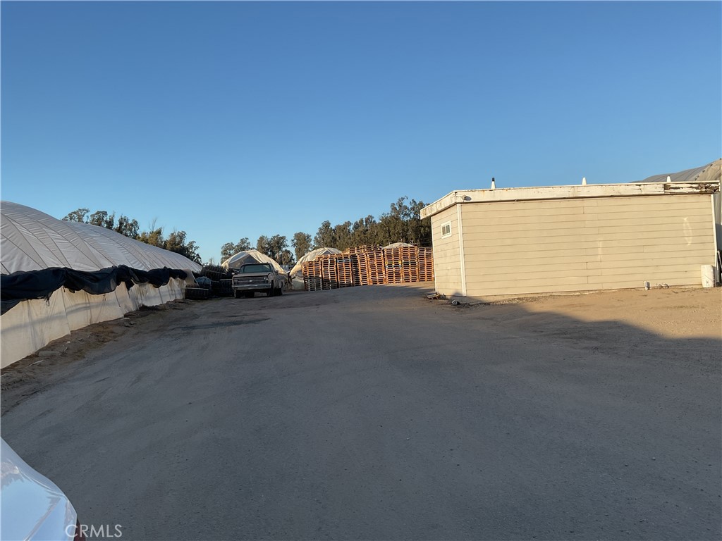 main property photo 10