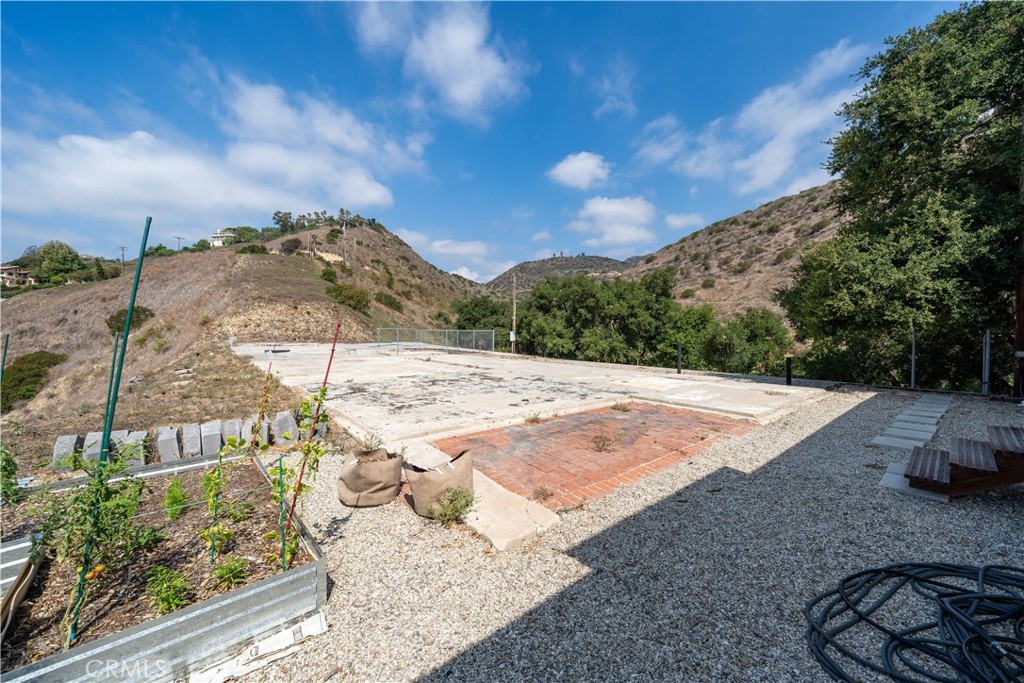 main property photo 15
